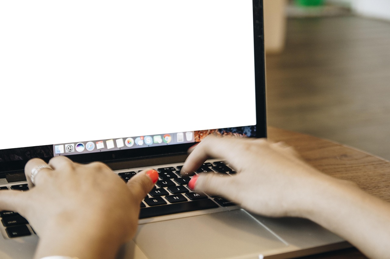 laptop, apple, keyboard, technology, mac, application, software, hardware, people, brown computer, brown laptop, brown apple, brown keyboard, brown software, application, software, software, software, software, software, people
