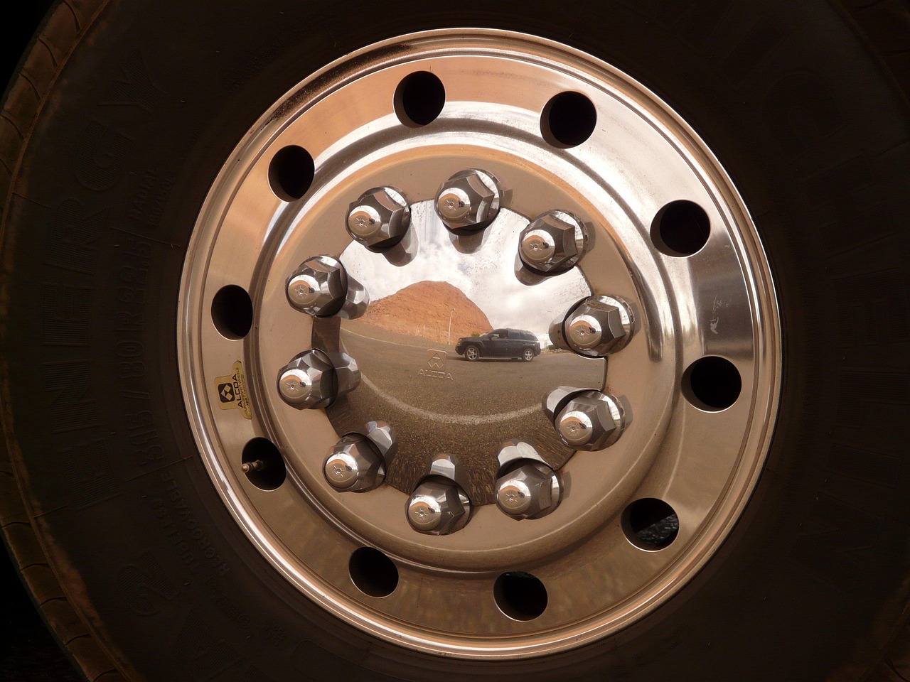 rim, car tire, chrome, truck, automobile, vehicle, ride, wheel, reflection, rivet, metal